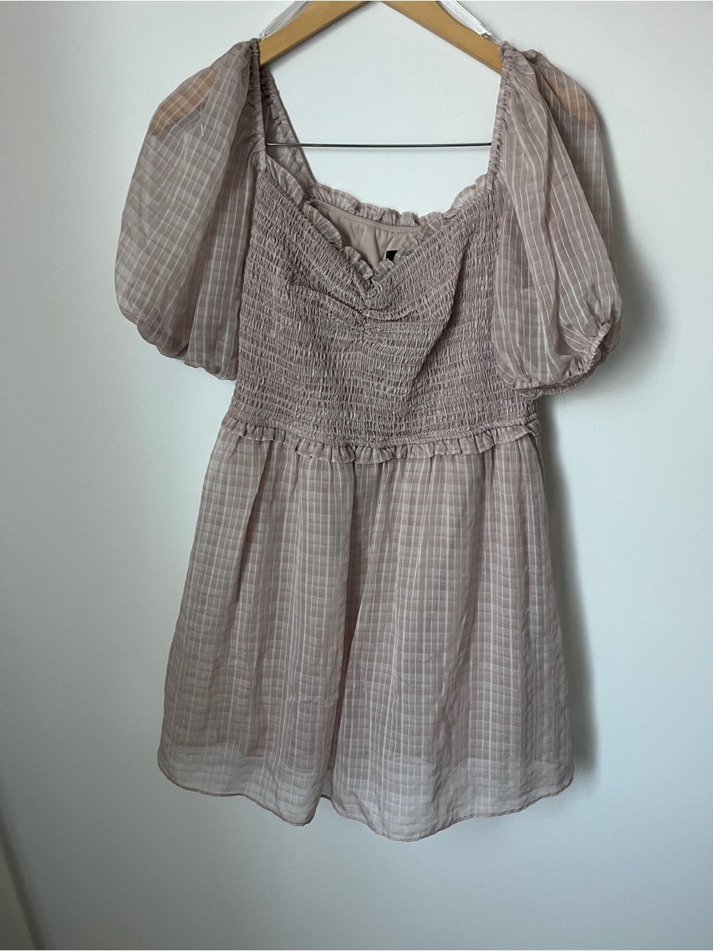Dillards B. Darlin Smocked Puff Sleeve Mini Dress in Taupe Plaid 9 10